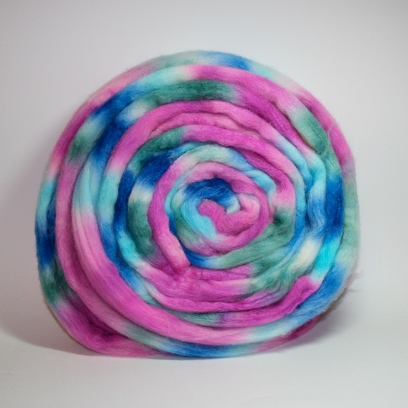 Merino Wool Tussah Silk Hand Dyed Roving Combed Top for Spinning Felting 11524 - Picture 3 of 4